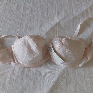 NEW Soft Pink Floral Bra, Size EU70C US 32B